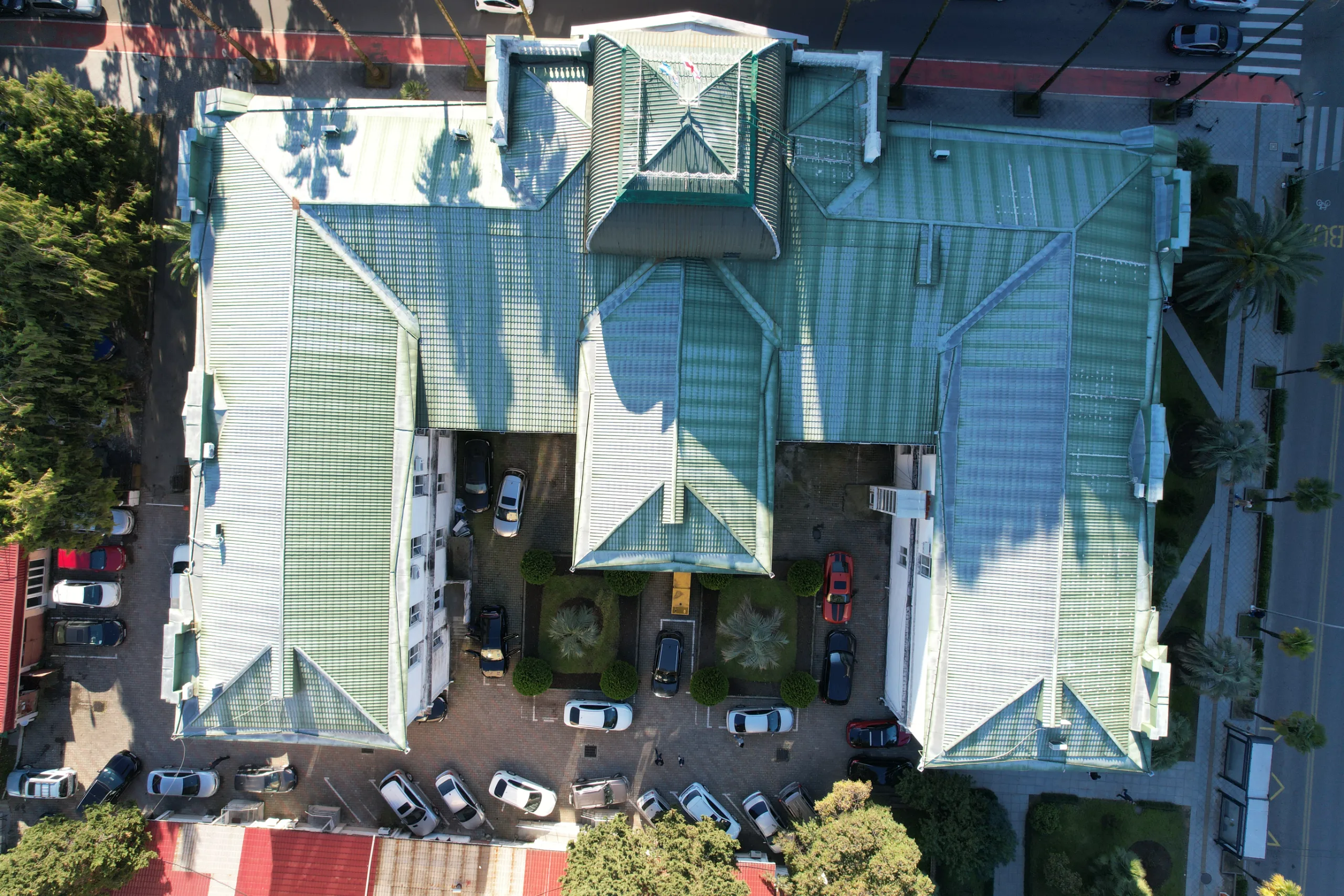 Administrative Building — photo 1